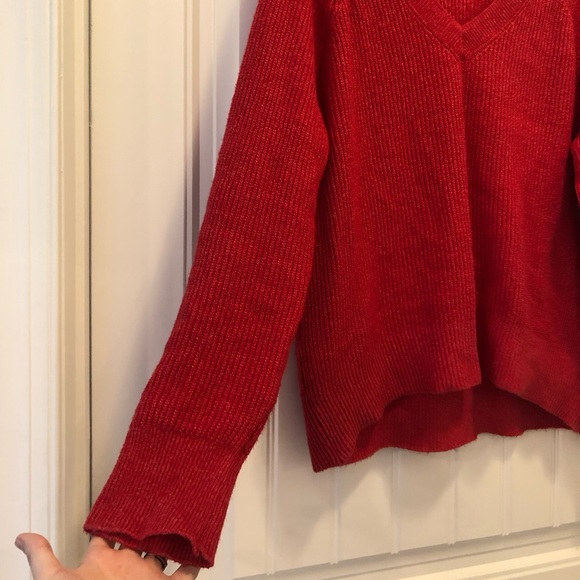 Old Navy V-Neck Shaker Stitch Cocoon Sweater - Picture 4 of 7